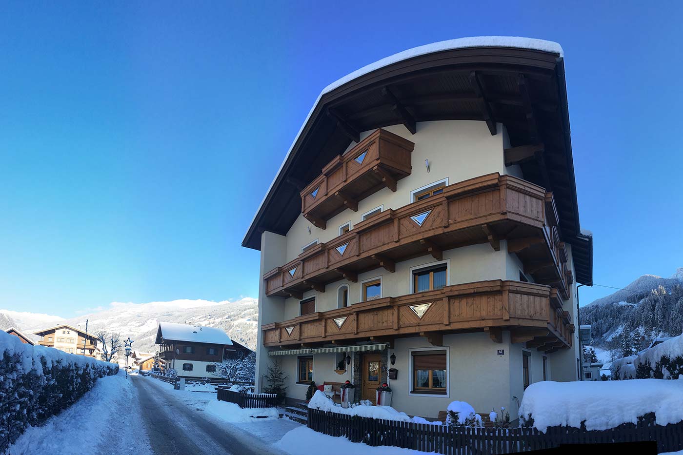 Willkommen bei der Familie Neuhauser in Zell im Zillertal!